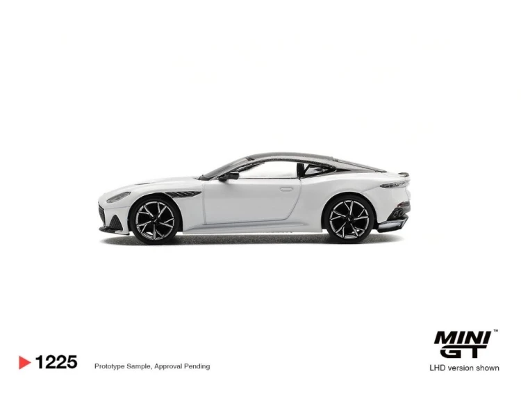 Mini GT #1225 Aston Martin DBS Stratus White MGT01225