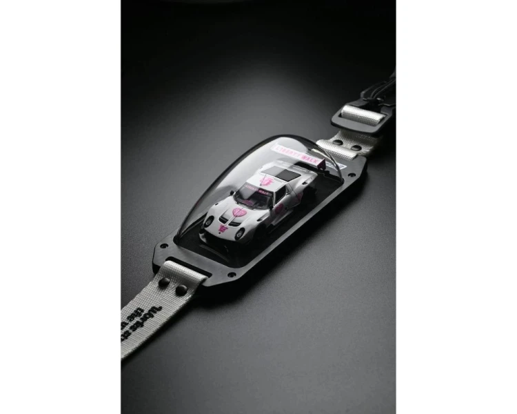 Inno64 x DStands LB-Silhouette Works Lamborghini Miura GT White Pink IN64-DSTANS-LB-MIURA-0