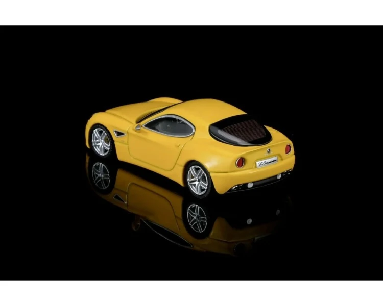 Motorhelix Alfa Romeo 8C Competizione Giallo Mica M69054