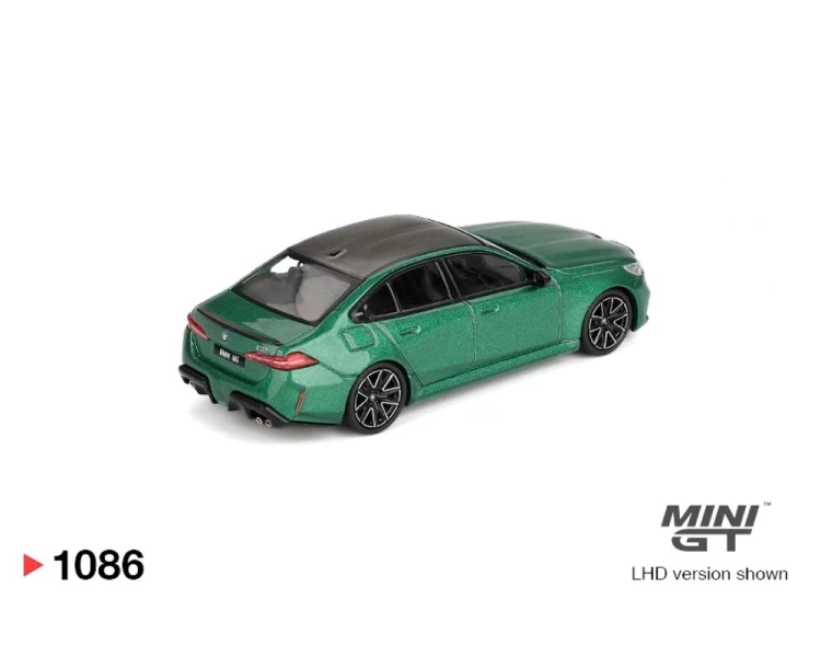Mini GT #1086 BMW M5 Isle of Man Green Metallic MGT01086