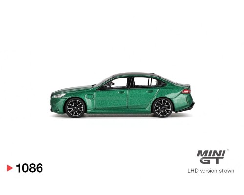 Mini GT #1086 BMW M5 Isle of Man Green Metallic MGT01086
