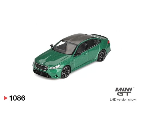 Mini GT #1086 BMW M5 Isle of Man Green Metallic MGT01086