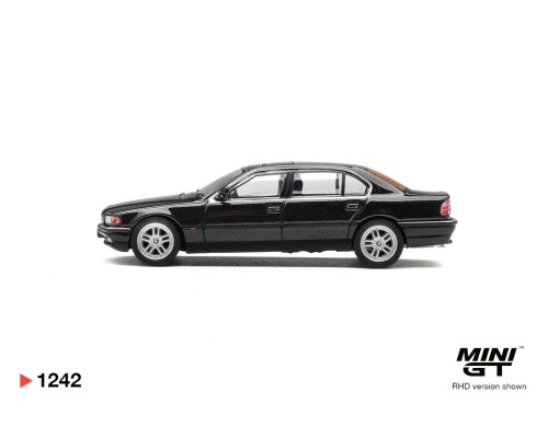 Mini GT #1242 BMW 750iL E38 Black Sapphire MGT01242